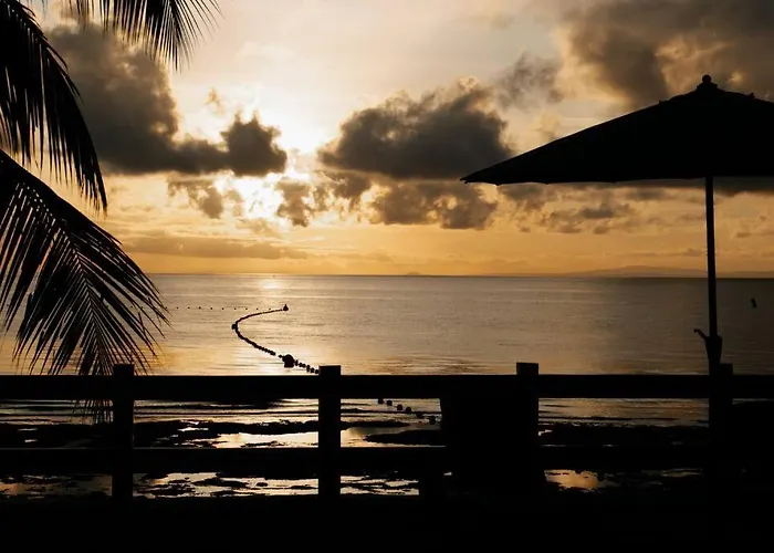 Reef Side Exclusive Beachfront House In Cebu Hébergement de vacances