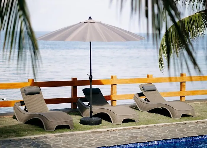 Reef Side Exclusive Beachfront House In Cebu Catmon