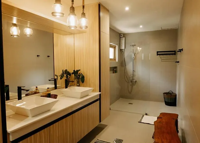 Reef Side Exclusive Beachfront House In Cebu